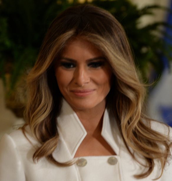 &#x397; Melania Trump &#x3BC;&#x3CC;&#x3BB;&#x3B9;&#x3C2; &#x3B5;&#x3C0;&#x3B1;&#x3BD;&#x3B1;&#x3B4;&#x3B9;&#x3B1;&#x3C0;&#x3C1;&#x3B1;&#x3B3;&#x3BC;&#x3B1;&#x3C4;&#x3B5;&#x3CD;&#x3C4;&#x3B7;&#x3BA;&#x3B5; &#x3C4;&#x3BF; &#x3C0;&#x3C1;&#x3BF;&#x3B3;&#x3B1;&#x3BC;&#x3B9;&#x3B1;&#x3AF;&#x3BF; &#x3C3;&#x3C5;&#x3BC;&#x3B2;&#x3CC;&#x3BB;&#x3B1;&#x3B9;&#x3BF; &#x3C4;&#x3B7;&#x3C2; &#x3BC;&#x3B5; &#x3C4;&#x3BF;&#x3BD; Donald Trump