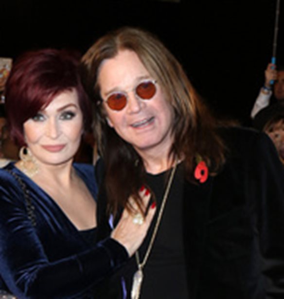 Sharon Osbourne | &quot;&#x3A4;&#x3BF; &#x3AD;&#x3C7;&#x3C9; &#x3C0;&#x3B1;&#x3C1;&#x3B1;&#x3BA;&#x3AC;&#x3BD;&#x3B5;&#x3B9; &#x3BC;&#x3B5; &#x3C4;&#x3B9;&#x3C2; &#x3C0;&#x3BB;&#x3B1;&#x3C3;&#x3C4;&#x3B9;&#x3BA;&#x3AD;&#x3C2;&quot;