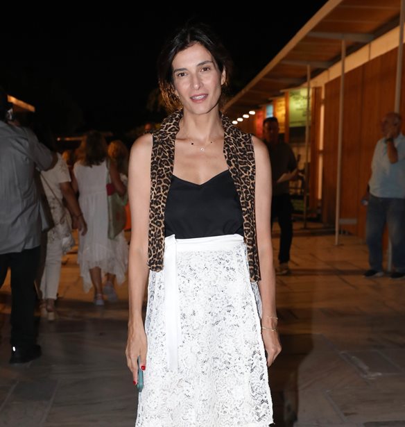 &#x391;&#x3BD;&#x3C4;&#x3B9;&#x3B3;&#x3CC;&#x3BD;&#x3B7; &#x39A;&#x3BF;&#x3C5;&#x3BB;&#x3BF;&#x3C5;&#x3BA;&#x3AC;&#x3BA;&#x3BF;&#x3C5; | &#x3A4;&#x3BF; casual &#x3C3;&#x3CD;&#x3BD;&#x3BF;&#x3BB;&#x3CC; &#x3C4;&#x3B7;&#x3C2; &#x3BC;&#x3B5; denim mini &#x3C6;&#x3BF;&#x3CD;&#x3C3;&#x3C4;&#x3B1; &#x3BA;&#x3B1;&#x3B9; &#x3B3;&#x3B1;&#x3BB;&#x3CC;&#x3C4;&#x3C3;&#x3B5;&#x3C2;