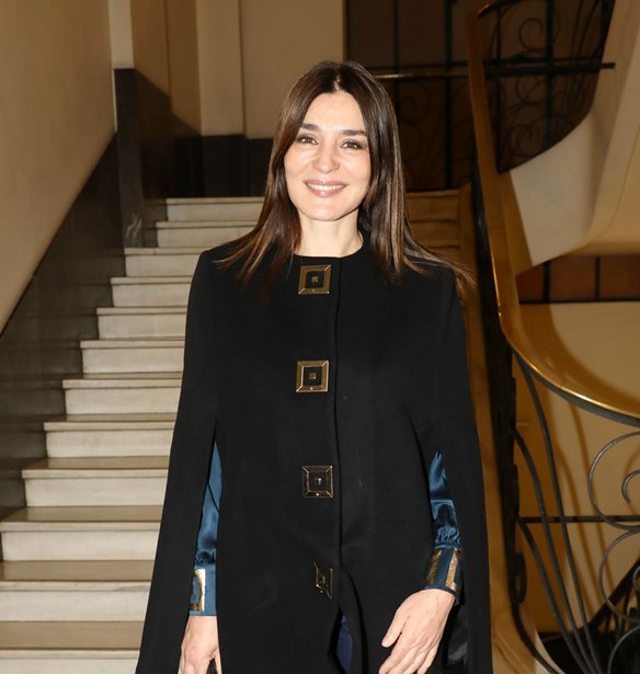 &#x397; &#x39C;&#x3B1;&#x3C1;&#x3AF;&#x3B1; &#x39D;&#x3B1;&#x3C5;&#x3C0;&#x3BB;&#x3B9;&#x3CE;&#x3C4;&#x3BF;&#x3C5; &#x3BC;&#x3B5; &#x3B2;&#x3B5;&#x3BB;&#x3BF;&#x3CD;&#x3B4;&#x3B9;&#x3BD;&#x3BF; &#x3C3;&#x3B1;&#x3BA;&#x3AC;&#x3BA;&#x3B9; &#x3BA;&#x3B1;&#x3B9; &#x3C4;&#x3B6;&#x3B9;&#x3BD; &#x3C0;&#x3B1;&#x3BD;&#x3C4;&#x3B5;&#x3BB;&#x3CC;&#x3BD;&#x3B9; &#x3C3;&#x3B5; &#x3B2;&#x3C1;&#x3B1;&#x3B4;&#x3B9;&#x3BD;&#x3AE; &#x3AD;&#x3BE;&#x3BF;&#x3B4;&#x3BF;