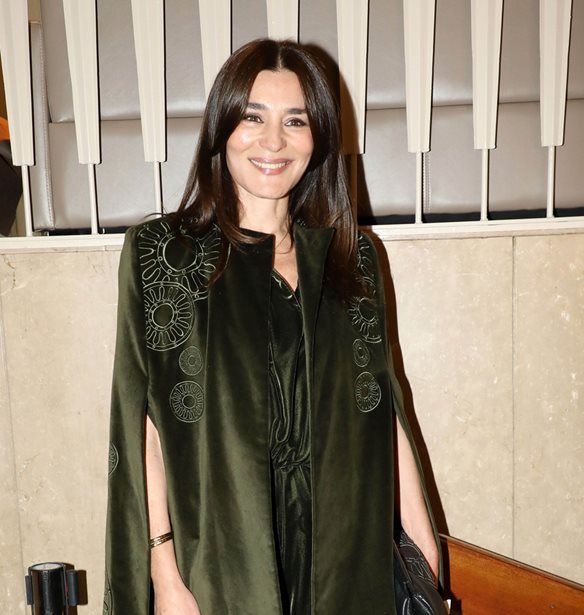 Η Μαρία Ναυπλιώτου προτείνει τον αλάνθαστο χρωματικό συνδυασμό για σοφιστικέ στιλ