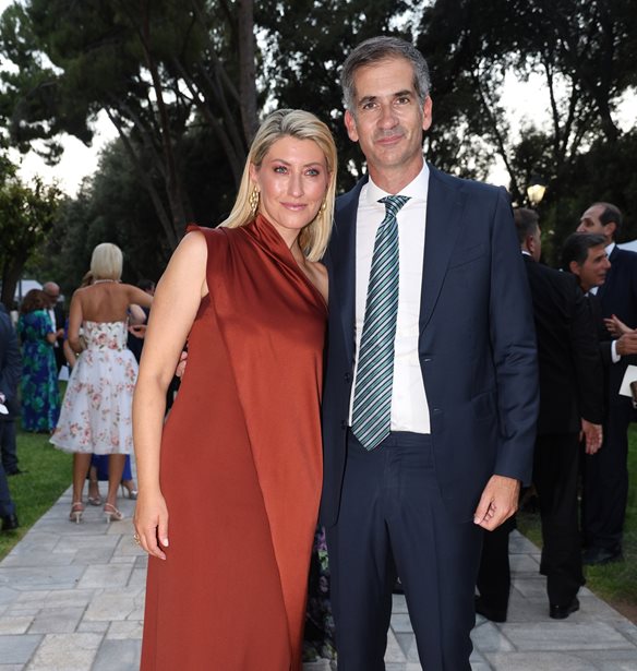 Σία Κοσιώνη | Με καλοκαιρινό μακιγιάζ στη δεξίωση για την αποκατάσταση της Δημοκρατίας στο Προεδρικό Μέγαρο