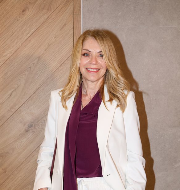 &#x388;&#x3BB;&#x3BB;&#x3B7; &#x3A3;&#x3C4;&#x3AC;&#x3B7; | &#x39C;&#x3B5; &#x3C1;&#x3BF;&#x3BC;&#x3B1;&#x3BD;&#x3C4;&#x3B9;&#x3BA;&#x3CC; &#x3BC;&#x3B1;&#x3BD;&#x3B9;&#x3BA;&#x3B9;&#x3BF;&#x3CD;&#x3C1; &#x3C3;&#x3C4;&#x3B7; &#x3B3;&#x3BB;&#x3C5;&#x3BA;&#x3B9;&#x3AC; &#x3B1;&#x3C0;&#x3CC;&#x3C7;&#x3C1;&#x3C9;&#x3C3;&#x3B7; &#x3C4;&#x3C9;&#x3BD; &#x3C1;&#x3BF;&#x3B6; &#x3C1;&#x3BF;&#x3B4;&#x3BF;&#x3C0;&#x3AD;&#x3C4;&#x3B1;&#x3BB;&#x3C9;&#x3BD;