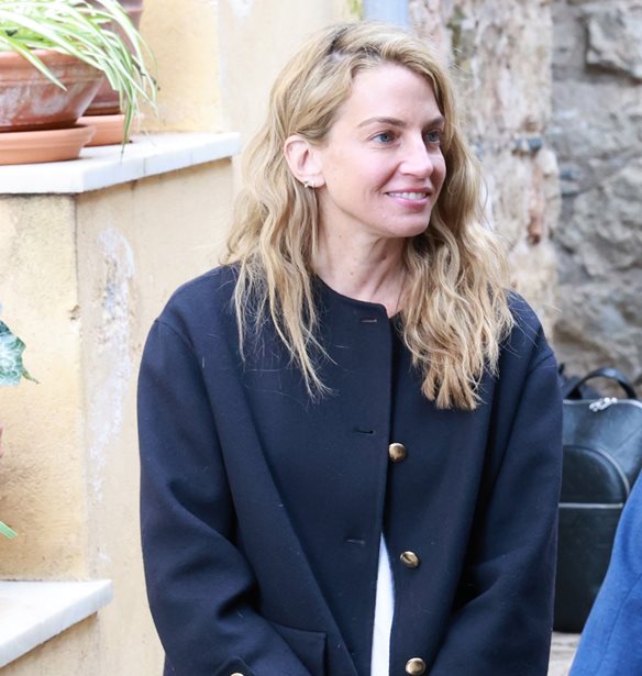 &#x397; &#x3A7;&#x3C1;&#x3C5;&#x3C3;&#x3AE; &#x392;&#x3B1;&#x3C1;&#x3B4;&#x3B9;&#x3BD;&#x3BF;&#x3B3;&#x3B9;&#x3AC;&#x3BD;&#x3BD;&#x3B7; &#x3BC;&#x3B5; casual look &#x3BA;&#x3B1;&#x3B9; luxury &#x3C4;&#x3C3;&#x3AC;&#x3BD;&#x3C4;&#x3B1; &#x3C3;&#x3C4;&#x3B7;&#x3BD; &#x3C0;&#x3C1;&#x3CC;&#x3B2;&#x3B1; &#x3B3;&#x3AC;&#x3BC;&#x3BF;&#x3C5; &#x3BC;&#x3B5; &#x3C4;&#x3BF;&#x3BD; &#x39D;&#x3B9;&#x3BA;&#x3CC;&#x3BB;&#x3B1;&#x3BF; &#x3BD;&#x3C4;&#x3B5; &#x393;&#x3BA;&#x3C1;&#x3B5;&#x3C2;