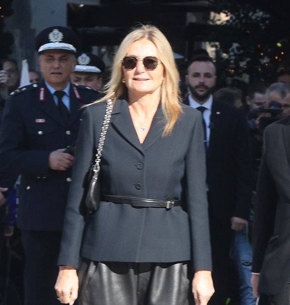 &#x397; &#x39C;&#x3B1;&#x3C1;&#x3AD;&#x3B2;&#x3B1; &#x39C;&#x3B7;&#x3C4;&#x3C3;&#x3BF;&#x3C4;&#x3AC;&#x3BA;&#x3B7; &#x3BC;&#x3B5; &#x3BC;&#x3B1;&#x3CD;&#x3C1;&#x3BF; &#x3C0;&#x3B1;&#x3BB;&#x3C4;&#x3CC; &#x3C3;&#x3C4;&#x3BF; &#x3A0;&#x3B1;&#x3C1;&#x3AF;&#x3C3;&#x3B9; | &#x3A4;&#x3BF; look &#x3C0;&#x3BF;&#x3C5; &#x3C6;&#x3CC;&#x3C1;&#x3B5;&#x3C3;&#x3B5; &#x3C3;&#x3C4;&#x3B7; &#x3C3;&#x3C5;&#x3BD;&#x3AC;&#x3BD;&#x3C4;&#x3B7;&#x3C3;&#x3B7; &#x3BC;&#x3B5; &#x3C4;&#x3B7; Brigitte Macron