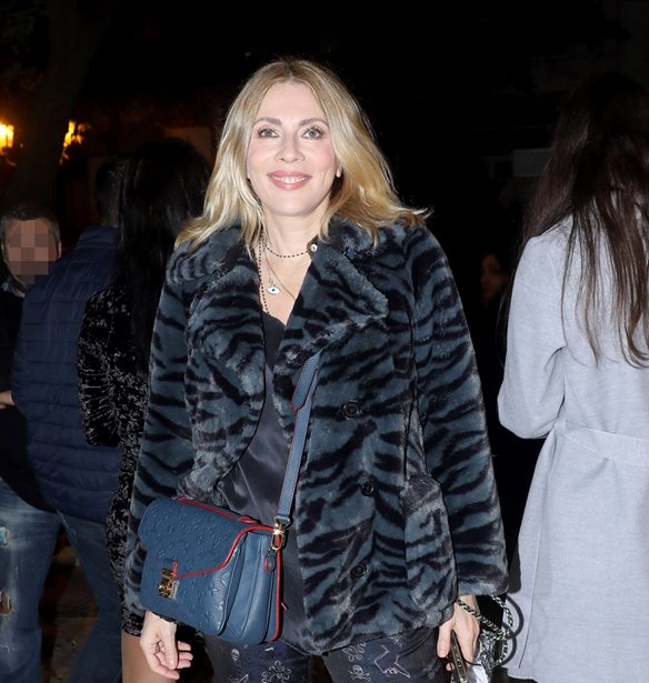 &#x397; &#x3A3;&#x3BC;&#x3B1;&#x3C1;&#x3AC;&#x3B3;&#x3B4;&#x3B1; &#x39A;&#x3B1;&#x3C1;&#x3CD;&#x3B4;&#x3B7; &#x3BC;&#x3B5; &#x3BA;&#x3CC;&#x3BA;&#x3BA;&#x3B9;&#x3BD;&#x3BF; &#x3BA;&#x3BF;&#x3C3;&#x3C4;&#x3BF;&#x3CD;&#x3BC;&#x3B9; &#x3C3;&#x3C4;&#x3B1; &#x3B8;&#x3B5;&#x3B1;&#x3C4;&#x3C1;&#x3B9;&#x3BA;&#x3AC; &#x3B2;&#x3C1;&#x3B1;&#x3B2;&#x3B5;&#x3AF;&#x3B1; &#x3BA;&#x3BF;&#x3B9;&#x3BD;&#x3BF;&#x3CD; &#x3C4;&#x3BF; &#x391;&#x3B8;&#x3B7;&#x3BD;&#x3BF;&#x3C1;&#x3AC;&#x3BC;&#x3B1;&#x3C4;&#x3BF;&#x3C2;
