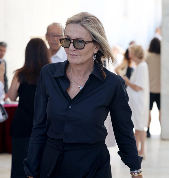 &#x397; &#x39C;&#x3B1;&#x3C1;&#x3AD;&#x3B2;&#x3B1; &#x39C;&#x3B7;&#x3C4;&#x3C3;&#x3BF;&#x3C4;&#x3AC;&#x3BA;&#x3B7; &#x3BC;&#x3B5; total black &#x3C3;&#x3CD;&#x3BD;&#x3BF;&#x3BB;&#x3BF; &#x3BA;&#x3B1;&#x3B9; &#x3B9;&#x3B4;&#x3B9;&#x3B1;&#x3AF;&#x3C4;&#x3B5;&#x3C1;&#x3B7; &#x3BA;&#x3B1;&#x3C1;&#x3C6;&#x3AF;&#x3C4;&#x3C3;&#x3B1; &#x3C3;&#x3C4;&#x3BF; &#x39C;&#x3AD;&#x3B3;&#x3B1;&#x3C1;&#x3BF; &#x39C;&#x3BF;&#x3C5;&#x3C3;&#x3B9;&#x3BA;&#x3AE;&#x3C2; &#x391;&#x3B8;&#x3B7;&#x3BD;&#x3CE;&#x3BD;