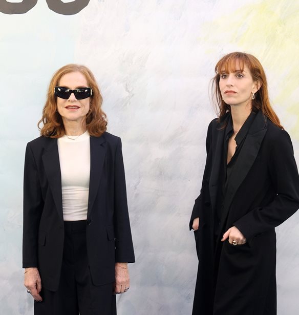 &#x3A3;&#x3C4;&#x3B7;&#x3BD; &#x395;&#x3BB;&#x3BB;&#x3AC;&#x3B4;&#x3B1; &#x3B7; Isabelle Huppert &#x3BC;&#x3B5; &#x3C4;&#x3B7;&#x3BD; &#x3BA;&#x3CC;&#x3C1;&#x3B7; &#x3C4;&#x3B7;&#x3C2;, Lolita Chammah