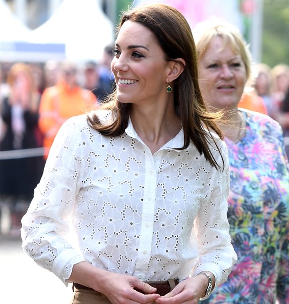 Η Kate Middleton φόρεσε μία τέλεια ζιπ κιλότ και είναι από τα ZARA