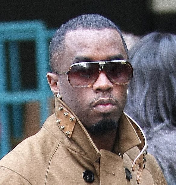 P Diddy, Sean Combs &#x3AE; &#x3C3;&#x3BA;&#x3AD;&#x3C4;&#x3BF; Diddy | &#x3A0;&#x3BF;&#x3B9;&#x3BF; &#x3B5;&#x3AF;&#x3BD;&#x3B1;&#x3B9; (&#x3B5;&#x3C0;&#x3B9;&#x3C4;&#x3AD;&#x3BB;&#x3BF;&#x3C5;&#x3C2;) &#x3C4;&#x3BF; &#x3CC;&#x3BD;&#x3BF;&#x3BC;&#x3B1; &#x3C4;&#x3BF;&#x3C5; &#x3C5;&#x3C0;&#x3CC;&#x3B4;&#x3B9;&#x3BA;&#x3BF;&#x3C5; &#x391;&#x3BC;&#x3B5;&#x3C1;&#x3B9;&#x3BA;&#x3B1;&#x3BD;&#x3BF;&#x3CD; &#x3C1;&#x3AC;&#x3C0;&#x3B5;&#x3C1;;