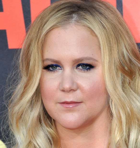 Amy Schumer | &#x3A0;&#x3C1;&#x3CC;&#x3C4;&#x3B5;&#x3B9;&#x3BD;&#x3B5; &#x3C4;&#x3B7; &#x3C3;&#x3C5;&#x3BC;&#x3BC;&#x3B5;&#x3C4;&#x3BF;&#x3C7;&#x3AE; &#x3C4;&#x3BF;&#x3C5; &#x3A0;&#x3C1;&#x3BF;&#x3AD;&#x3B4;&#x3C1;&#x3BF;&#x3C5; &#x3C4;&#x3B7;&#x3C2; &#x39F;&#x3C5;&#x3BA;&#x3C1;&#x3B1;&#x3BD;&#x3AF;&#x3B1;&#x3C2; &#x3C3;&#x3C4;&#x3B7;&#x3BD; &#x3C4;&#x3B5;&#x3BB;&#x3B5;&#x3C4;&#x3AE; &#x3B1;&#x3C0;&#x3BF;&#x3BD;&#x3BF;&#x3BC;&#x3AE;&#x3C2; &#x3C4;&#x3C9;&#x3BD; &#x38C;&#x3C3;&#x3BA;&#x3B1;&#x3C1;