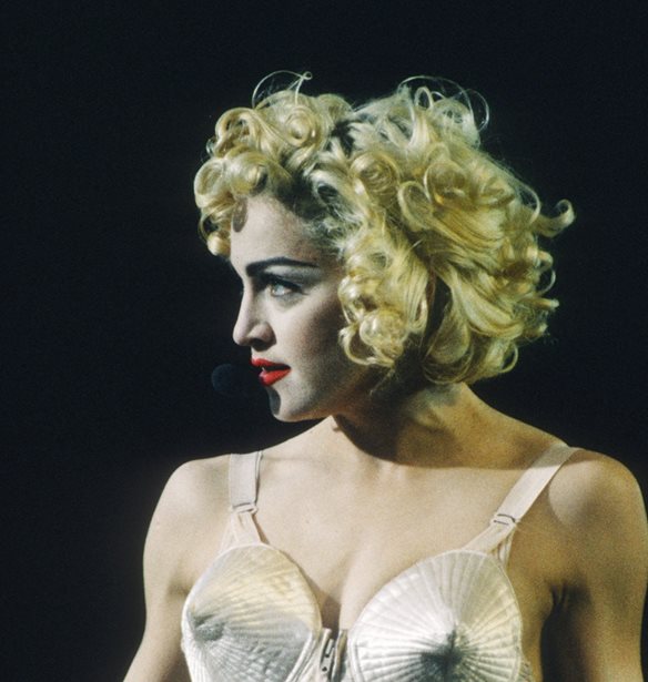 &#x3A0;&#x3B1;&#x3B3;&#x3BA;&#x3CC;&#x3C3;&#x3BC;&#x3B9;&#x3B1; &#x39C;&#x3AD;&#x3C1;&#x3B1; &#x393;&#x3C5;&#x3BD;&#x3B1;&#x3AF;&#x3BA;&#x3B1;&#x3C2; | 7 fashion icons &#x3C0;&#x3BF;&#x3C5; &#x3B1;&#x3BC;&#x3C6;&#x3B9;&#x3C3;&#x3B2;&#x3AE;&#x3C4;&#x3B7;&#x3C3;&#x3B1;&#x3BD; &#x3C4;&#x3B9;&#x3C2; &#x3C3;&#x3C4;&#x3B9;&#x3BB;&#x3B9;&#x3C3;&#x3C4;&#x3B9;&#x3BA;&#x3AD;&#x3C2; &#x3BD;&#x3CC;&#x3C1;&#x3BC;&#x3B5;&#x3C2; &#x3C4;&#x3B7;&#x3C2; &#x3B5;&#x3C0;&#x3BF;&#x3C7;&#x3AE;&#x3C2; &#x3C4;&#x3BF;&#x3C5;&#x3C2;