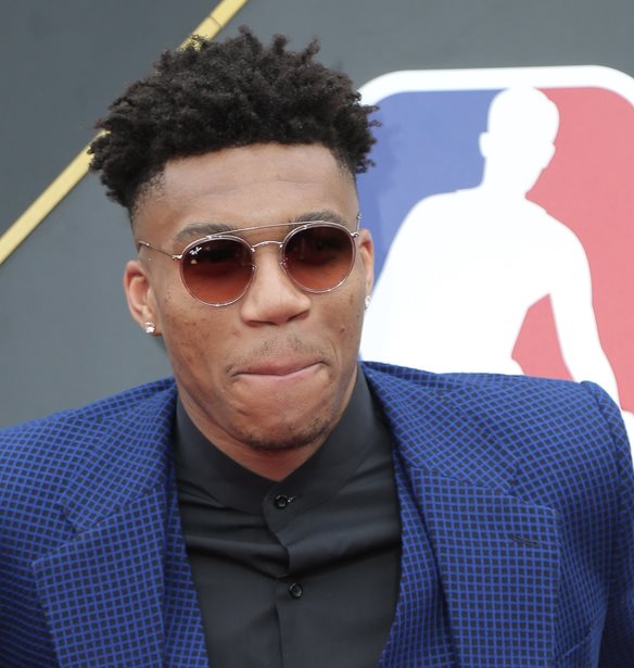 &#x393;&#x3B9;&#x3AC;&#x3BD;&#x3BD;&#x3B7;&#x3C2; &#x391;&#x3BD;&#x3C4;&#x3B5;&#x3C4;&#x3BF;&#x3BA;&#x3BF;&#x3CD;&#x3BD;&#x3BC;&#x3C0;&#x3BF; | &#x3A6;&#x3C9;&#x3C4;&#x3BF;&#x3B3;&#x3C1;&#x3B1;&#x3C6;&#x3AF;&#x3B6;&#x3B5;&#x3C4;&#x3B1;&#x3B9; &#x3C3;&#x3C4;&#x3B7;&#x3BD; &#x391;&#x3BA;&#x3C1;&#x3CC;&#x3C0;&#x3BF;&#x3BB;&#x3B7; &#x3BC;&#x3B5; &#x3C4;&#x3B1; &#x3C4;&#x3C1;&#x3CC;&#x3C0;&#x3B1;&#x3B9;&#x3AC; &#x3C4;&#x3BF;&#x3C5;