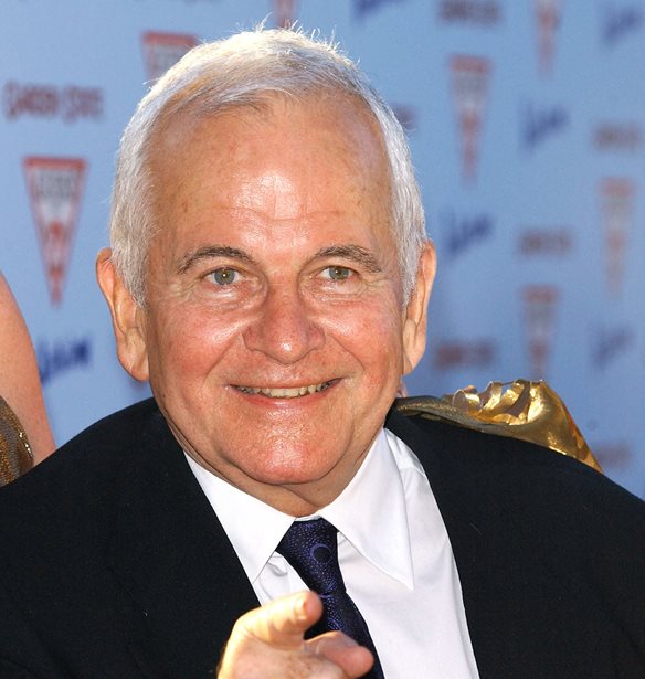 &#x388;&#x3C6;&#x3C5;&#x3B3;&#x3B5; &#x3B1;&#x3C0;&#x3CC; &#x3C4;&#x3B7; &#x3B6;&#x3C9;&#x3AE; &#x3BF; &#x3B7;&#x3B8;&#x3BF;&#x3C0;&#x3BF;&#x3B9;&#x3CC;&#x3C2; Ian Holm