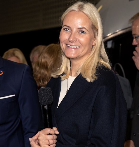 &#x397; &#x3C0;&#x3C1;&#x3B9;&#x3B3;&#x3BA;&#x3AF;&#x3C0;&#x3B9;&#x3C3;&#x3C3;&#x3B1; Mette-Marit &#x3C4;&#x3B7;&#x3C2; &#x39D;&#x3BF;&#x3C1;&#x3B2;&#x3B7;&#x3B3;&#x3AF;&#x3B1;&#x3C2; &#x3B5;&#x3AF;&#x3BD;&#x3B1;&#x3B9; &#x3B7; &#x3BD;&#x3AD;&#x3B1; &#x3BC;&#x3B1;&#x3C2; royal &#x3B5;&#x3BC;&#x3BC;&#x3BF;&#x3BD;&#x3AE;