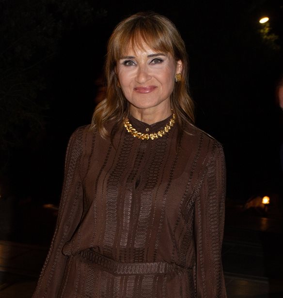 Η Μάρα Ζαχαρέα με το ιδανικό πανωφόρι για τις ημέρες με πολύ κρύο