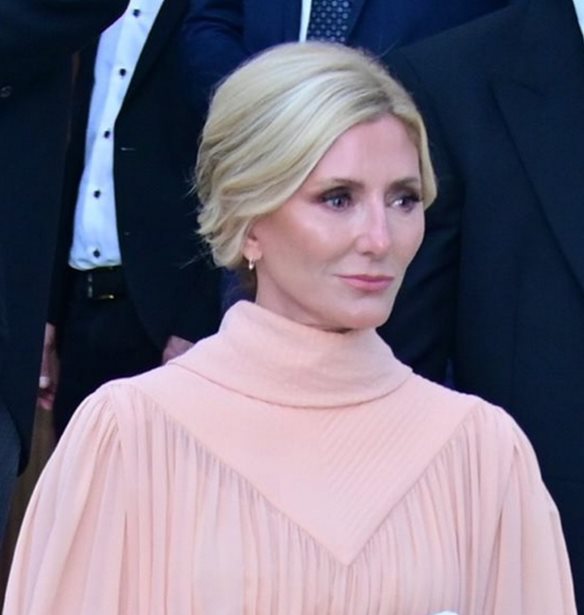 Marie Chantal | &#x397; &#x3BA;&#x3AF;&#x3BD;&#x3B7;&#x3C3;&#x3B7; &#x3BC;&#x3B5;&#x3C4;&#x3AC; &#x3C4;&#x3B7;&#x3BD; &#x3B1;&#x3C0;&#x3CC;&#x3BA;&#x3C4;&#x3B7;&#x3C3;&#x3B7; &#x3B5;&#x3BB;&#x3BB;&#x3B7;&#x3BD;&#x3B9;&#x3BA;&#x3AE;&#x3C2; &#x3B9;&#x3B8;&#x3B1;&#x3B3;&#x3AD;&#x3BD;&#x3B5;&#x3B9;&#x3B1;&#x3C2; &#x3C4;&#x3BF;&#x3C5; &#x3C3;&#x3C5;&#x3B6;&#x3CD;&#x3B3;&#x3BF;&#x3C5; &#x3C4;&#x3B7;&#x3C2;