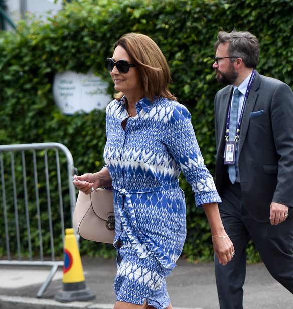 Carole Middleton | H &#x3BC;&#x3B7;&#x3C4;&#x3AD;&#x3C1;&#x3B1; &#x3C4;&#x3B7;&#x3C2; Kate Middleton &#x3C0;&#x3B1;&#x3C1;&#x3B1;&#x3B4;&#x3AF;&#x3B4;&#x3B5;&#x3B9; &#x3BC;&#x3B1;&#x3B8;&#x3AE;&#x3BC;&#x3B1;&#x3C4;&#x3B1; &#x3C3;&#x3C4;&#x3B9;&#x3BB;