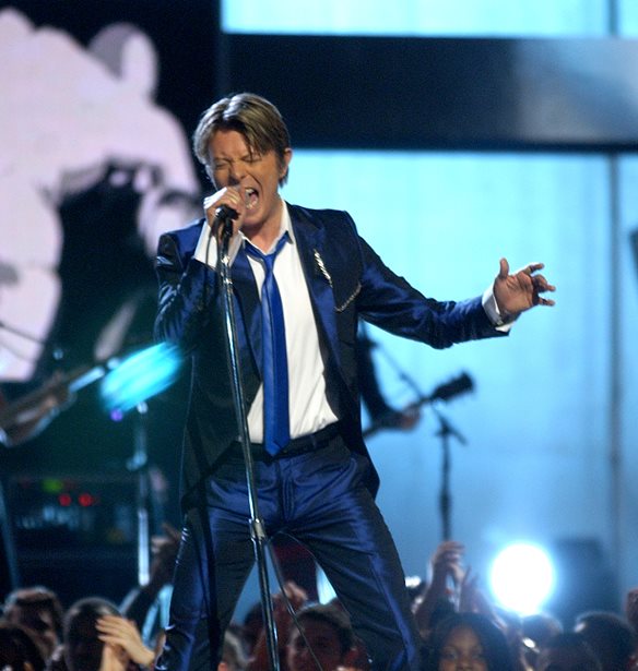 &#x38C;&#x3C3;&#x3B1; &#x3AD;&#x3BC;&#x3B1;&#x3B8;&#x3B5; &#x3B7; &#x3B6;&#x3C9;&#x3AE; &#x3C3;&#x3C4;&#x3BF;&#x3BD; David Bowie