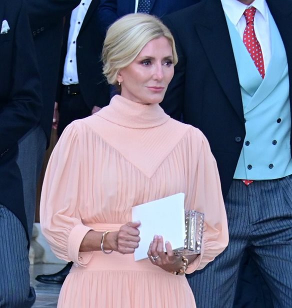 &#x397; Marie Chantal &#x3BC;&#x3B5; &#x3BA;&#x3B1;&#x3C1;&#x3CC; &#x3C3;&#x3B1;&#x3BA;&#x3AC;&#x3BA;&#x3B9; &#x3BA;&#x3B1;&#x3B9; &#x3BB;&#x3B5;&#x3C5;&#x3BA;&#x3AD;&#x3C2; &#x3B3;&#x3CC;&#x3B2;&#x3B5;&#x3C2; &#x3C3;&#x3C4;&#x3B7;&#x3BD; &#x3C0;&#x3C1;&#x3CC;&#x3B2;&#x3B1; &#x3B3;&#x3AC;&#x3BC;&#x3BF;&#x3C5; &#x3C4;&#x3B7;&#x3C2; &#x3A7;&#x3C1;&#x3C5;&#x3C3;&#x3AE;&#x3C2; &#x392;&#x3B1;&#x3C1;&#x3B4;&#x3B9;&#x3BD;&#x3BF;&#x3B3;&#x3B9;&#x3AC;&#x3BD;&#x3BD;&#x3B7; &#x3BA;&#x3B1;&#x3B9; &#x3C4;&#x3BF;&#x3C5; &#x39D;&#x3B9;&#x3BA;&#x3CC;&#x3BB;&#x3B1;&#x3BF;&#x3C5; &#x3BD;&#x3C4;&#x3B5; &#x393;&#x3BA;&#x3C1;&#x3B5;&#x3C2;