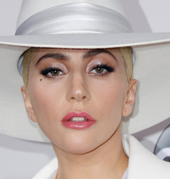 H Lady Gaga &#x3B8;&#x3B1; &#x3C4;&#x3C1;&#x3B1;&#x3B3;&#x3BF;&#x3C5;&#x3B4;&#x3AE;&#x3C3;&#x3B5;&#x3B9; &#x3C4;&#x3BF;&#x3BD; &#x3B5;&#x3B8;&#x3BD;&#x3B9;&#x3BA;&#x3CC; &#x3CD;&#x3BC;&#x3BD;&#x3BF; &#x3C3;&#x3C4;&#x3B7;&#x3BD; &#x3BF;&#x3C1;&#x3BA;&#x3C9;&#x3BC;&#x3BF;&#x3C3;&#x3AF;&#x3B1; &#x3C4;&#x3BF;&#x3C5; Joe Biden