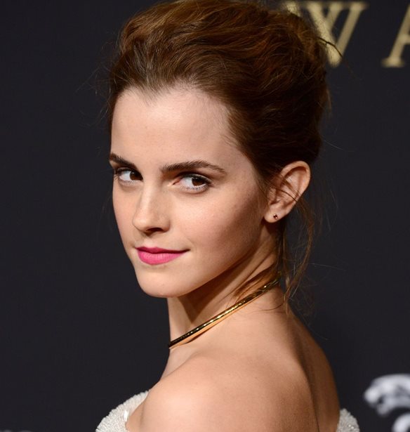 The Circle: H &#x3BD;&#x3AD;&#x3B1; &#x3C4;&#x3B1;&#x3B9;&#x3BD;&#x3AF;&#x3B1; &#x3C4;&#x3B7;&#x3C2; Emma Watson &#x3C0;&#x3B5;&#x3C1;&#x3B9;&#x3B3;&#x3C1;&#x3AC;&#x3C6;&#x3B5;&#x3B9; &#x3BC;&#x3B9;&#x3B1; &#x3C3;&#x3CD;&#x3B3;&#x3C7;&#x3C1;&#x3BF;&#x3BD;&#x3B7; &#x3B4;&#x3C5;&#x3C3;&#x3C4;&#x3BF;&#x3C0;&#x3AF;&#x3B1;