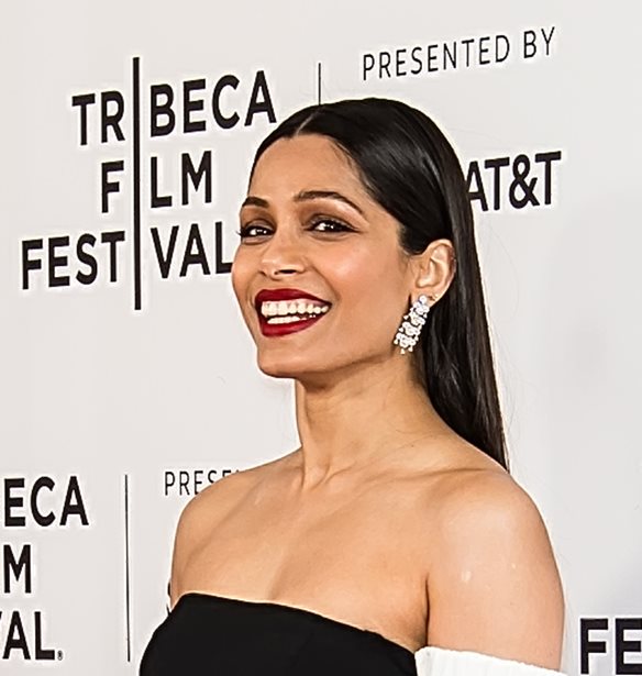 &#x397; Freida Pinto &#x3AD;&#x3B3;&#x3B9;&#x3BD;&#x3B5; &#x3BC;&#x3B1;&#x3BC;&#x3AC; - &#x397; &#x3B1;&#x3BE;&#x3B9;&#x3BF;&#x3BB;&#x3AC;&#x3C4;&#x3C1;&#x3B5;&#x3C5;&#x3C4;&#x3B7; &#x3C6;&#x3C9;&#x3C4;&#x3BF;&#x3B3;&#x3C1;&#x3B1;&#x3C6;&#x3AF;&#x3B1; &#x3BC;&#x3B5; &#x3C4;&#x3BF;&#x3BD; &#x3BD;&#x3B5;&#x3BF;&#x3B3;&#x3AD;&#x3BD;&#x3BD;&#x3B7;&#x3C4;&#x3BF; &#x3B3;&#x3B9;&#x3BF; &#x3C4;&#x3B7;&#x3C2;