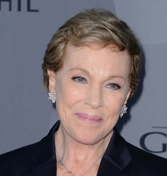 Julie Andrews | &#x397; &#x3B1;&#x3C0;&#x3BF;&#x3BA;&#x3AC;&#x3BB;&#x3C5;&#x3C8;&#x3B7; &#x3B3;&#x3B9;&#x3B1; &#x3C4;&#x3BF;&#x3BD; &#x3C1;&#x3CC;&#x3BB;&#x3BF; &#x3C4;&#x3B7;&#x3C2; &#x3C3;&#x3C4;&#x3BF; Bridgerton