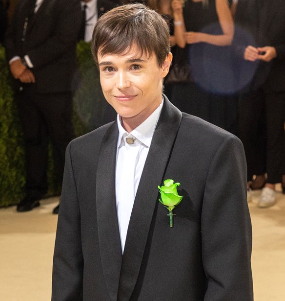 Elliot Page | &#x3A0;&#x3BF;&#x3B6;&#x3AC;&#x3C1;&#x3B5;&#x3B9; topless &#x3BC;&#x3B5;&#x3C4;&#x3AC; &#x3C4;&#x3B7;&#x3BD; &#x3B5;&#x3C0;&#x3AD;&#x3BC;&#x3B2;&#x3B1;&#x3C3;&#x3B7; &#x3B5;&#x3C0;&#x3B1;&#x3BD;&#x3B1;&#x3C0;&#x3C1;&#x3BF;&#x3C3;&#x3B4;&#x3B9;&#x3BF;&#x3C1;&#x3B9;&#x3C3;&#x3BC;&#x3BF;&#x3CD; &#x3C6;&#x3CD;&#x3BB;&#x3BF;&#x3C5;