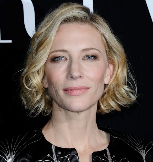 &#x397; Cate Blanchett &#x3C4;&#x3C1;&#x3B1;&#x3B3;&#x3BF;&#x3CD;&#x3B4;&#x3B7;&#x3C3;&#x3B5; &#x3C3;&#x3B5; drag show &#x3C4;&#x3B7;&#x3C2; &#x39D;&#x3AD;&#x3B1;&#x3C2; &#x3A5;&#x3CC;&#x3C1;&#x3BA;&#x3B7;&#x3C2;
