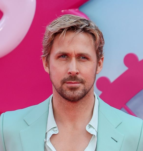 &#x39F; Ryan Gosling &#x3B4;&#x3B5;&#x3BD; &#x3AD;&#x3C7;&#x3B5;&#x3B9; &#x3B1;&#x3C6;&#x3AE;&#x3C3;&#x3B5;&#x3B9; (&#x3BA;&#x3B1;&#x3B9; &#x3BF;&#x3CD;&#x3C4;&#x3B5; &#x3C0;&#x3C1;&#x3CC;&#x3BA;&#x3B5;&#x3B9;&#x3C4;&#x3B1;&#x3B9;) &#x3C4;&#x3B9;&#x3C2; &#x3BA;&#x3CC;&#x3C1;&#x3B5;&#x3C2; &#x3C4;&#x3BF;&#x3C5; &#x3BD;&#x3B1; &#x3B4;&#x3BF;&#x3C5;&#x3BD; &#x3C4;&#x3B7;&#x3BD; &#x3C4;&#x3B1;&#x3B9;&#x3BD;&#x3AF;&#x3B1; Barbie &#x3BA;&#x3B1;&#x3B9; &#x3C5;&#x3C0;&#x3AC;&#x3C1;&#x3C7;&#x3B5;&#x3B9; &#x3BB;&#x3CC;&#x3B3;&#x3BF;&#x3C2;