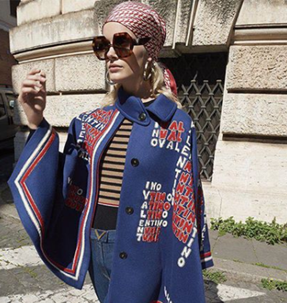 &#x397; &#x3B1;&#x3BD;&#x3BF;&#x3B9;&#x3BE;&#x3B9;&#x3AC;&#x3C4;&#x3B9;&#x3BA;&#x3B7; &#x3BA;&#x3B1;&#x3BC;&#x3C0;&#x3AC;&#x3BD;&#x3B9;&#x3B1; &#x3C4;&#x3BF;&#x3C5; &#x3BF;&#x3AF;&#x3BA;&#x3BF;&#x3C5; Valentino &#x3C6;&#x3C9;&#x3C4;&#x3BF;&#x3B3;&#x3C1;&#x3B1;&#x3C6;&#x3AE;&#x3B8;&#x3B7;&#x3BA;&#x3B5; &#x3C3;&#x3C4;&#x3BF;&#x3C5;&#x3C2; &#x3B4;&#x3C1;&#x3CC;&#x3BC;&#x3BF;&#x3C5;&#x3C2; &#x3C4;&#x3B7;&#x3C2; &#x3A1;&#x3CE;&#x3BC;&#x3B7;&#x3C2;