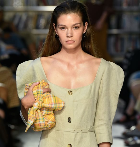 Λινό φόρεμα: 10 σχέδια για να προσθέσεις στη συλλογή σου