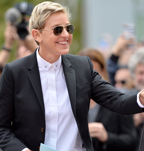 25 &#x3C7;&#x3C1;&#x3CC;&#x3BD;&#x3B9;&#x3B1; &#x3C4;&#x3B7;&#x3BB;&#x3B5;&#x3CC;&#x3C1;&#x3B1;&#x3C3;&#x3B7;: &#x397; Ellen DeGeneres &#x3B8;&#x3B1; &#x3B2;&#x3C1;&#x3B1;&#x3B2;&#x3B5;&#x3C5;&#x3C4;&#x3B5;&#x3AF; &#x3C3;&#x3C4;&#x3B9;&#x3C2; &#x3C6;&#x3B5;&#x3C4;&#x3B9;&#x3BD;&#x3AD;&#x3C2; &#x3A7;&#x3C1;&#x3C5;&#x3C3;&#x3AD;&#x3C2; &#x3A3;&#x3C6;&#x3B1;&#x3AF;&#x3C1;&#x3B5;&#x3C2;