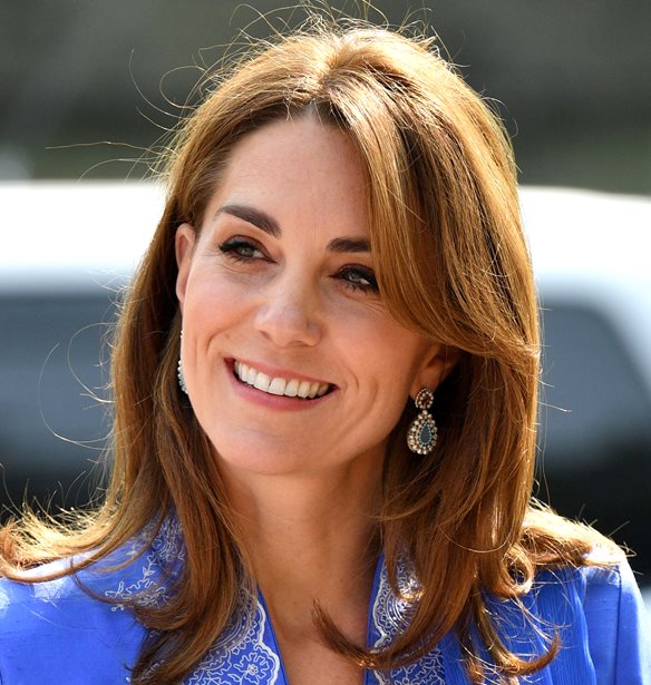 &#x3A4;&#x3BF; &#x3C0;&#x3B1;&#x3BB;&#x3AC;&#x3C4;&#x3B9; &#x3C4;&#x3BF;&#x3C5; Kensington &#x3B3;&#x3B9;&#x3BF;&#x3C1;&#x3C4;&#x3AC;&#x3B6;&#x3B5;&#x3B9; &#x3C4;&#x3B1; &#x3B3;&#x3B5;&#x3BD;&#x3AD;&#x3B8;&#x3BB;&#x3B9;&#x3B1; &#x3C4;&#x3B7;&#x3C2; Kate Middleton &#x3BC;&#x3B5; &#x3AD;&#x3BD;&#x3B1; &#x3BD;&#x3AD;&#x3BF; &#x3C0;&#x3BF;&#x3C1;&#x3C4;&#x3C1;&#x3B1;&#x3AF;&#x3C4;&#x3BF;