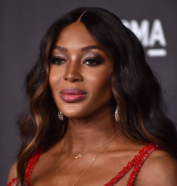 Naomi Campbell | &#x391;&#x3C0;&#x3BF;&#x3BA;&#x3AC;&#x3BB;&#x3C5;&#x3C8;&#x3B5; &#x3CC;&#x3C4;&#x3B9; &#x3C3;&#x3C5;&#x3BD;&#x3B5;&#x3C1;&#x3B3;&#x3AC;&#x3C3;&#x3C4;&#x3B7;&#x3BA;&#x3B5; &#x3BC;&#x3B5; &#x3C4;&#x3B7;&#x3BD; &#x3C0;&#x3C1;&#x3B9;&#x3B3;&#x3BA;&#x3AF;&#x3C0;&#x3B9;&#x3C3;&#x3C3;&#x3B1; Diana &#x3B3;&#x3B9;&#x3B1; &#x3AD;&#x3BD;&#x3B1;&#x3BD; &#x3B9;&#x3B4;&#x3B9;&#x3B1;&#x3AF;&#x3C4;&#x3B5;&#x3C1;&#x3BF; &#x3C1;&#x3CC;&#x3BB;&#x3BF;