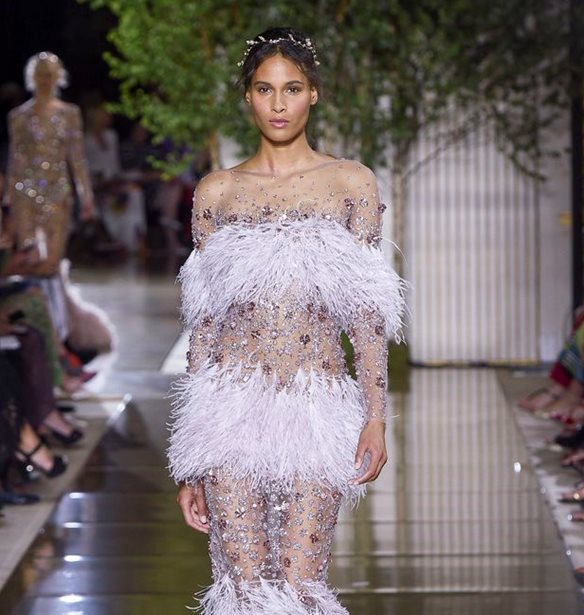 &#x39F; &#x3B3;&#x3B5;&#x3BC;&#x3AC;&#x3C4;&#x3BF;&#x3C2; &#x3C7;&#x3AC;&#x3C1;&#x3B7; &#x3BA;&#x3B1;&#x3B9; &#x3C0;&#x3BF;&#x3AF;&#x3B7;&#x3C3;&#x3B7; &#x3BA;&#x3CC;&#x3C3;&#x3BC;&#x3BF;&#x3C2; &#x3C4;&#x3BF;&#x3C5; Zuhair Murad &#x3C3;&#x3B5; &#x3AD;&#x3BD;&#x3B1; &#x3B2;&#x3B9;&#x3B2;&#x3BB;&#x3AF;&#x3BF;