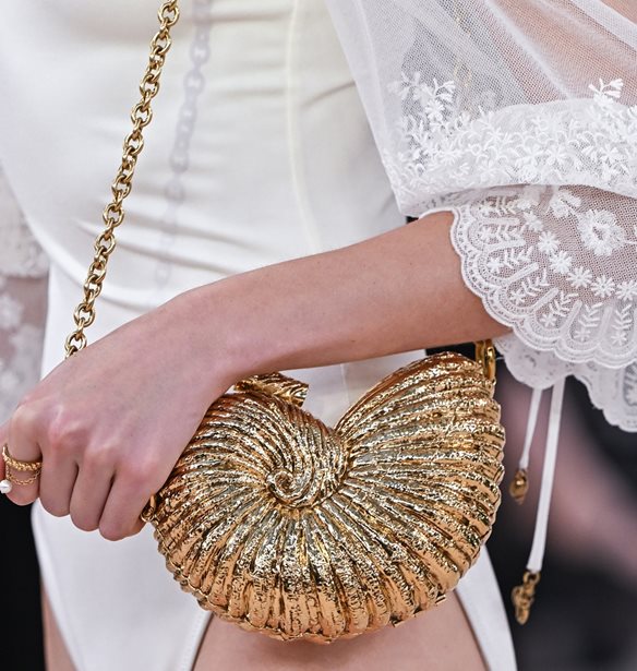 10 clutch bags &#x3C0;&#x3BF;&#x3C5; &#x3BC;&#x3BF;&#x3B9;&#x3AC;&#x3B6;&#x3BF;&#x3C5;&#x3BD; &#x3C3;&#x3B1; &#x3BD;&#x3B1; &#x3AD;&#x3C7;&#x3BF;&#x3C5;&#x3BD; &#x3BC;&#x3CC;&#x3BB;&#x3B9;&#x3C2; &#x3B2;&#x3B3;&#x3B5;&#x3B9; &#x3B1;&#x3C0;&#x3CC; &#x3C4;&#x3B7; &#x3B8;&#x3AC;&#x3BB;&#x3B1;&#x3C3;&#x3C3;&#x3B1;