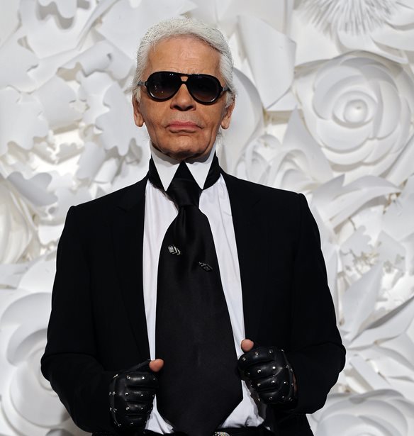 Chanel | &#x3A4;&#x3BF; postcard &#x3C4;&#x3BF;&#x3C5; &#x39A;arl Lagerfeld &#x3B3;&#x3B9;&#x3B1; &#x3C4;&#x3BF; &#x3C3;&#x3B7;&#x3BC;&#x3B5;&#x3C1;&#x3B9;&#x3BD;&#x3CC; show &#x3C0;&#x3BF;&#x3C5; &#x3B1;&#x3BE;&#x3AF;&#x3B6;&#x3B5;&#x3B9; &#x3BD;&#x3B1; &#x3B4;&#x3B5;&#x3B9;&#x3C2;