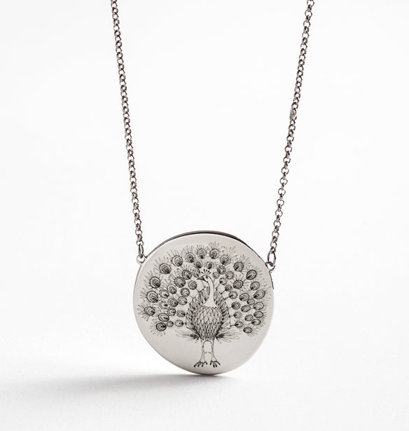 Αυτή η συλλογή χειροποίητων κοσμημάτων εμπνέεται από τη δύναμη των συμβόλων