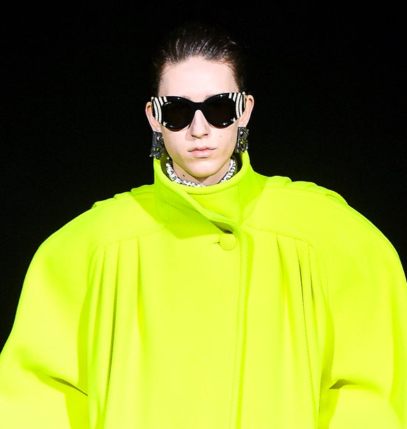 &#x393;&#x3B9;&#x3B1;&#x3C4;&#x3AF; &quot;&#x3AD;&#x3BA;&#x3BB;&#x3B5;&#x3C8;&#x3B1;&#x3BD; &#x3C4;&#x3B7;&#x3BD; &#x3C0;&#x3B1;&#x3C1;&#x3AC;&#x3C3;&#x3C4;&#x3B1;&#x3C3;&#x3B7;&quot; &#x3BF;&#x3B9; &#x3BA;&#x3BF;&#x3CD;&#x3BA;&#x3BB;&#x3B5;&#x3C2; &#x3C3;&#x3C4;&#x3BF; &#x3BD;&#x3AD;&#x3BF; &#x3BA;&#x3B1;&#x3C4;&#x3AC;&#x3C3;&#x3C4;&#x3B7;&#x3BC;&#x3B1; Balenciaga;