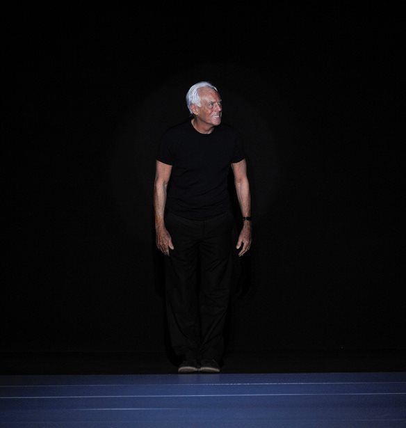 &#x39F; &#x3BF;&#x3AF;&#x3BA;&#x3BF;&#x3C2; Armani &#x3BA;&#x3B1;&#x3C4;&#x3B1;&#x3C3;&#x3BA;&#x3B5;&#x3CD;&#x3B1;&#x3C3;&#x3B5; &#x3C3;&#x3C4;&#x3BF;&#x3BB;&#x3AD;&#x3C2; &#x3B3;&#x3B9;&#x3B1; &#x3C4;&#x3BF; &#x3B9;&#x3B1;&#x3C4;&#x3C1;&#x3B9;&#x3BA;&#x3CC; &#x3C0;&#x3C1;&#x3BF;&#x3C3;&#x3C9;&#x3C0;&#x3B9;&#x3BA;&#x3CC; &#x3C4;&#x3B7;&#x3C2; &#x399;&#x3C4;&#x3B1;&#x3BB;&#x3AF;&#x3B1;&#x3C2;