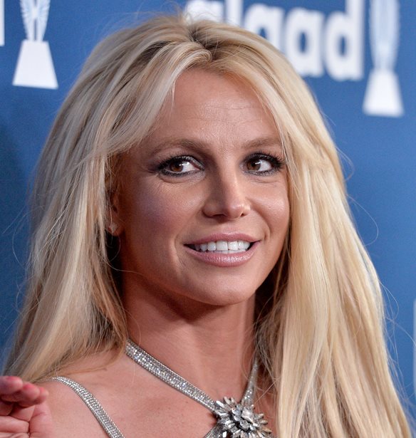 Britney Spears | &#x3A0;&#x3CE;&#x3C2; &#x3BA;&#x3B1;&#x3C4;&#x3AC;&#x3C6;&#x3B5;&#x3C1;&#x3B5; &#x3BD;&#x3B1; &#x3BA;&#x3C1;&#x3CD;&#x3C8;&#x3B5;&#x3B9; &#x3B1;&#x3C0;&#x3CC; &#x3CC;&#x3BB;&#x3BF;&#x3C5;&#x3C2; &#x3C4;&#x3B7;&#x3BD; &#x3AC;&#x3BC;&#x3B2;&#x3BB;&#x3C9;&#x3C3;&#x3B7; &#x3C0;&#x3BF;&#x3C5; &#x3C0;&#x3C1;&#x3B1;&#x3B3;&#x3BC;&#x3B1;&#x3C4;&#x3BF;&#x3C0;&#x3BF;&#x3AF;&#x3B7;&#x3C3;&#x3B5;