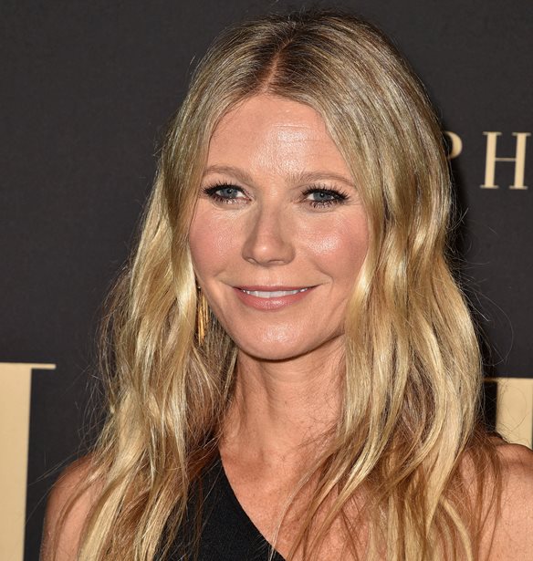 Gwyneth Paltrow | To &#x3C6;&#x3CC;&#x3C1;&#x3B5;&#x3BC;&#x3B1; &#x3C0;&#x3BF;&#x3C5; &#x3BA;&#x3C1;&#x3AC;&#x3C4;&#x3B7;&#x3C3;&#x3B5; &#x3B1;&#x3C0;&#x3CC; &#x3C4;&#x3B7;&#x3BD; &#x3B5;&#x3C0;&#x3BF;&#x3C7;&#x3AE; &#x3C0;&#x3BF;&#x3C5; &#x3B5;&#x3AF;&#x3C7;&#x3B5; &#x3C3;&#x3C7;&#x3AD;&#x3C3;&#x3B7; &#x3BC;&#x3B5; &#x3C4;&#x3BF;&#x3BD; Brad Pitt