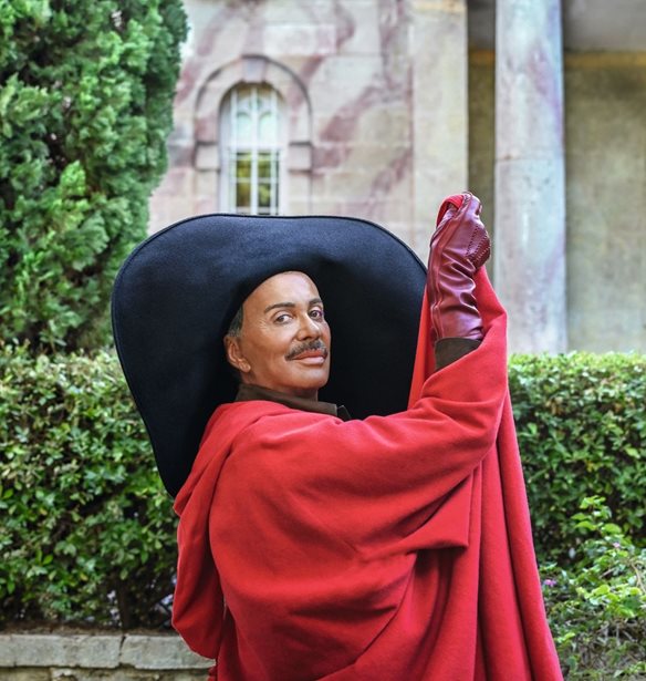 Ο Λάκης Γαβαλάς είναι Larger than Life