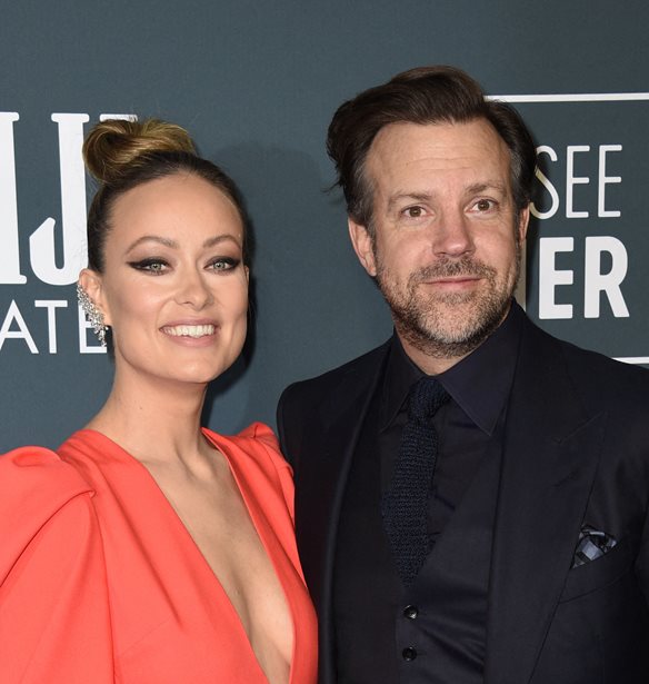 Olivia Wilde | &#x395;&#x3C0;&#x3B9;&#x3C3;&#x3C4;&#x3C1;&#x3AD;&#x3C6;&#x3B5;&#x3B9; &#x3C3;&#x3C4;&#x3BF;&#x3BD; Jason Sudeikis &#x3BC;&#x3B5;&#x3C4;&#x3AC; &#x3C4;&#x3BF;&#x3BD; &#x3C7;&#x3C9;&#x3C1;&#x3B9;&#x3C3;&#x3BC;&#x3CC; &#x3C4;&#x3B7;&#x3C2; &#x3BC;&#x3B5; &#x3C4;&#x3BF;&#x3BD; Harry Styles;