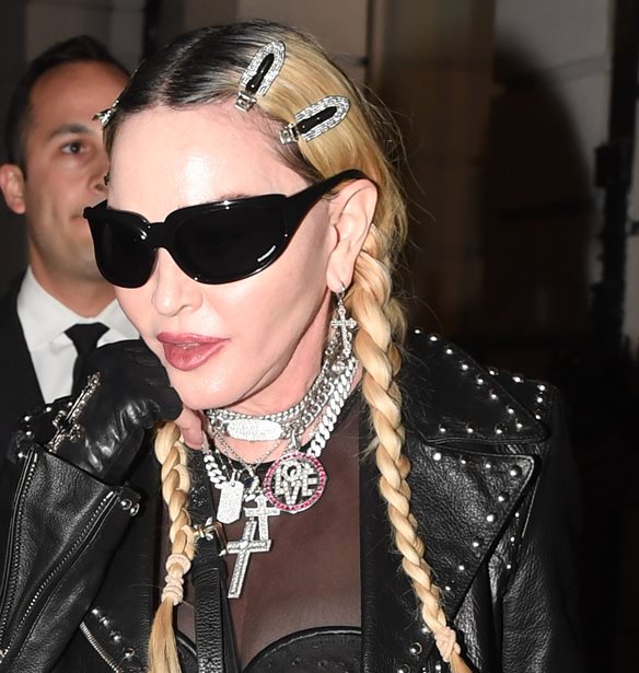 &#x397; Madonna &#x3C0;&#x3B1;&#x3C1;&#x3B1;&#x3B4;&#x3AD;&#x3C7;&#x3B8;&#x3B7;&#x3BA;&#x3B5; &#x3C0;&#x3C9;&#x3C2; &#x3BC;&#x3B5;&#x3C4;&#x3AC;&#x3BD;&#x3B9;&#x3C9;&#x3C3;&#x3B5; &#x3B3;&#x3B9;&#x3B1; &#x3C4;&#x3BF;&#x3C5;&#x3C2; &#x3B4;&#x3CD;&#x3BF; &#x3B3;&#x3AC;&#x3BC;&#x3BF;&#x3C5;&#x3C2; &#x3C4;&#x3B7;&#x3C2; &#x3BC;&#x3B5; &#x3C4;&#x3BF;&#x3BD; Sean Penn &#x3BA;&#x3B1;&#x3B9; &#x3C4;&#x3BF;&#x3BD; Guy Ritchie