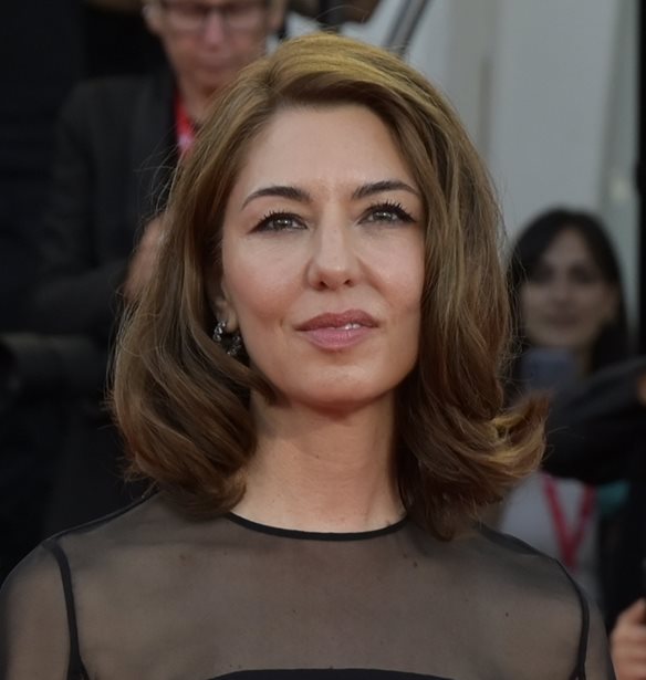 &#x397; Sophia Coppola &#x3B8;&#x3B1; &#x3B5;&#x3BD;&#x3BF;&#x3C1;&#x3C7;&#x3B7;&#x3C3;&#x3C4;&#x3C1;&#x3CE;&#x3C3;&#x3B5;&#x3B9; &#x3C4;&#x3BF; &#x3B1;&#x3BD;&#x3C4;&#x3AF;&#x3C3;&#x3C4;&#x3BF;&#x3B9;&#x3C7;&#x3BF; &quot;Met Gala&quot; &#x3C3;&#x3C4;&#x3BF; &#x3A0;&#x3B1;&#x3C1;&#x3AF;&#x3C3;&#x3B9; &#x3BA;&#x3B1;&#x3B9; &#x3CC;&#x3BB;&#x3BF;&#x3C2; &#x3BF; &#x3BA;&#x3CC;&#x3C3;&#x3BC;&#x3BF;&#x3C2; &#x3C4;&#x3B7;&#x3C2; &#x39C;&#x3CC;&#x3B4;&#x3B1;&#x3C2; &#x3B8;&#x3B1; &#x3B5;&#x3AF;&#x3BD;&#x3B1;&#x3B9; &#x3B5;&#x3BA;&#x3B5;&#x3AF;