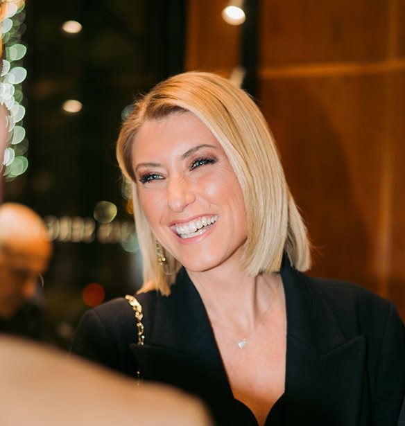 &#x397; &#x3A3;&#x3AF;&#x3B1; &#x39A;&#x3BF;&#x3C3;&#x3B9;&#x3CE;&#x3BD;&#x3B7; &#x3BC;&#x3B5; &#x3BC;&#x3B1;&#x3CD;&#x3C1;&#x3BF; &#x3BA;&#x3BF;&#x3BB;&#x3AC;&#x3BD; &#x3BA;&#x3B1;&#x3B9; &#x3C8;&#x3B7;&#x3BB;&#x3BF;&#x3C4;&#x3AC;&#x3BA;&#x3BF;&#x3C5;&#x3BD;&#x3B1; &#x3BC;&#x3C0;&#x3BF;&#x3C4;&#x3AC;&#x3BA;&#x3B9;&#x3B1; &#x3C3;&#x3C4;&#x3BF; &#x3BA;&#x3AD;&#x3BD;&#x3C4;&#x3C1;&#x3BF; &#x3C4;&#x3B7;&#x3C2; &#x391;&#x3B8;&#x3AE;&#x3BD;&#x3B1;&#x3C2;