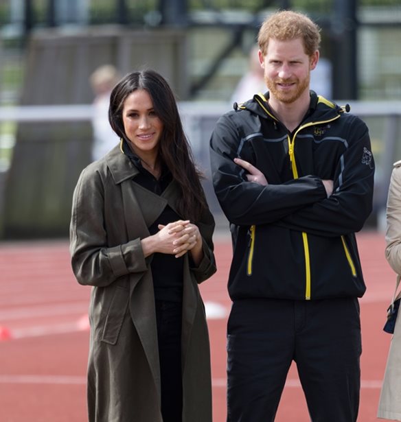 Emily Blunt- Meghan Markle: &#x3A0;&#x3BF;&#x3CD; &#x3C4;&#x3B9;&#x3C2; &#x3B5;&#x3BD;&#x3C4;&#x3CC;&#x3C0;&#x3B9;&#x3C3;&#x3B5; &#x3BF; &#x3C6;&#x3C9;&#x3C4;&#x3BF;&#x3B3;&#x3C1;&#x3B1;&#x3C6;&#x3B9;&#x3BA;&#x3CC;&#x3C2; &#x3C6;&#x3B1;&#x3BA;&#x3CC;&#x3C2;;